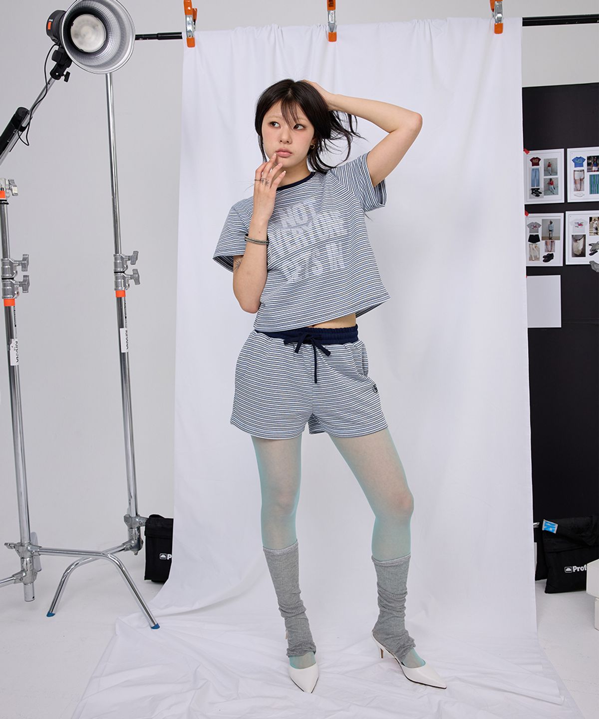 이이이알알알(EEERRR) Not everyone stripe set-up short pants (Skyblue)