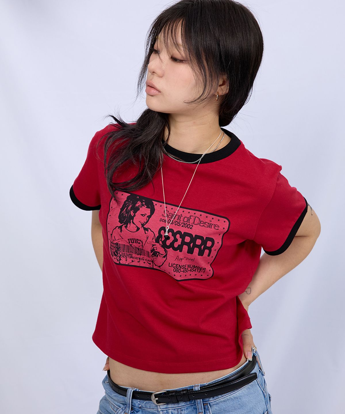 이이이알알알(EEERRR) Saint licence artwork semi-crop ringer T-shirt (Red)