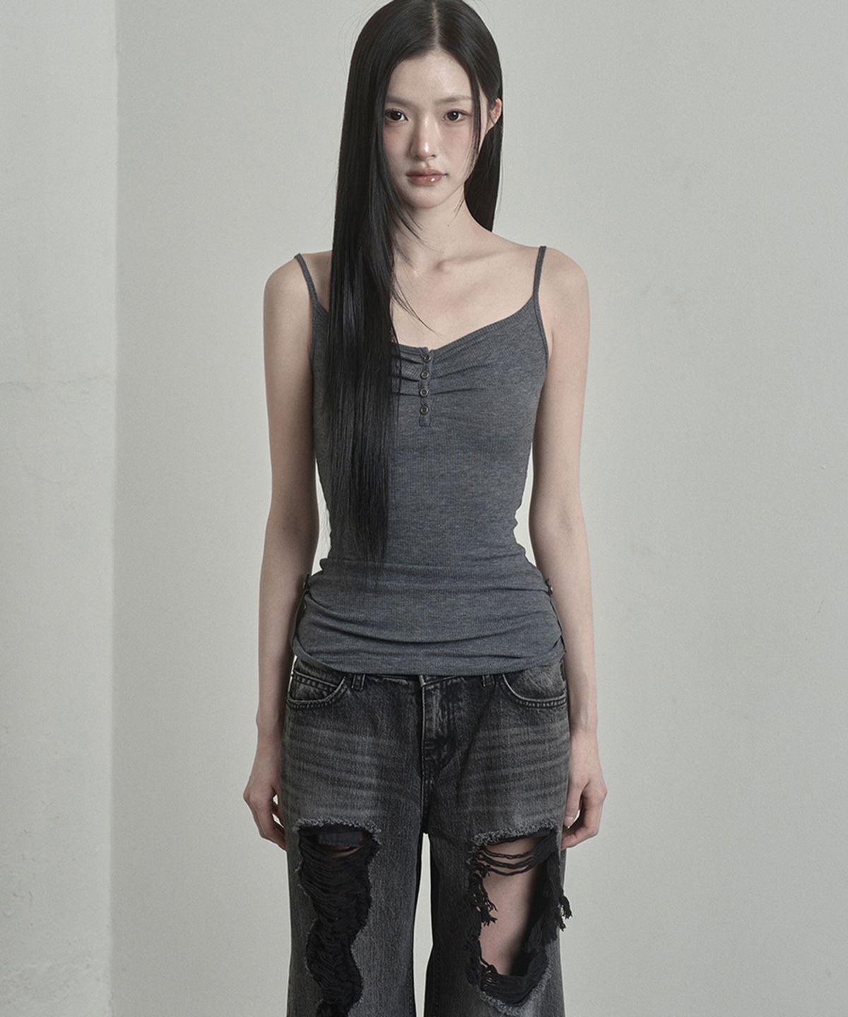 이네기(INEGI) Silvery Button Sleeveless (charcoal)