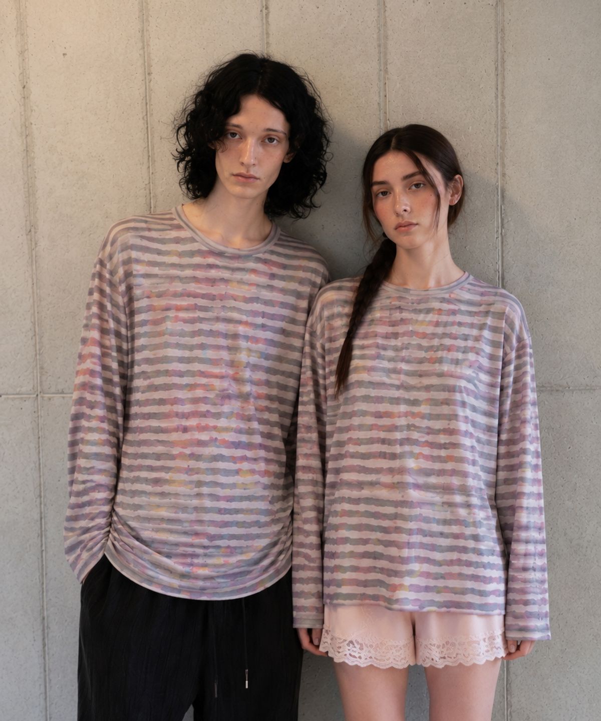 어젠더(AZENDER) 심볼 스트라이프 티셔츠 (2 size)