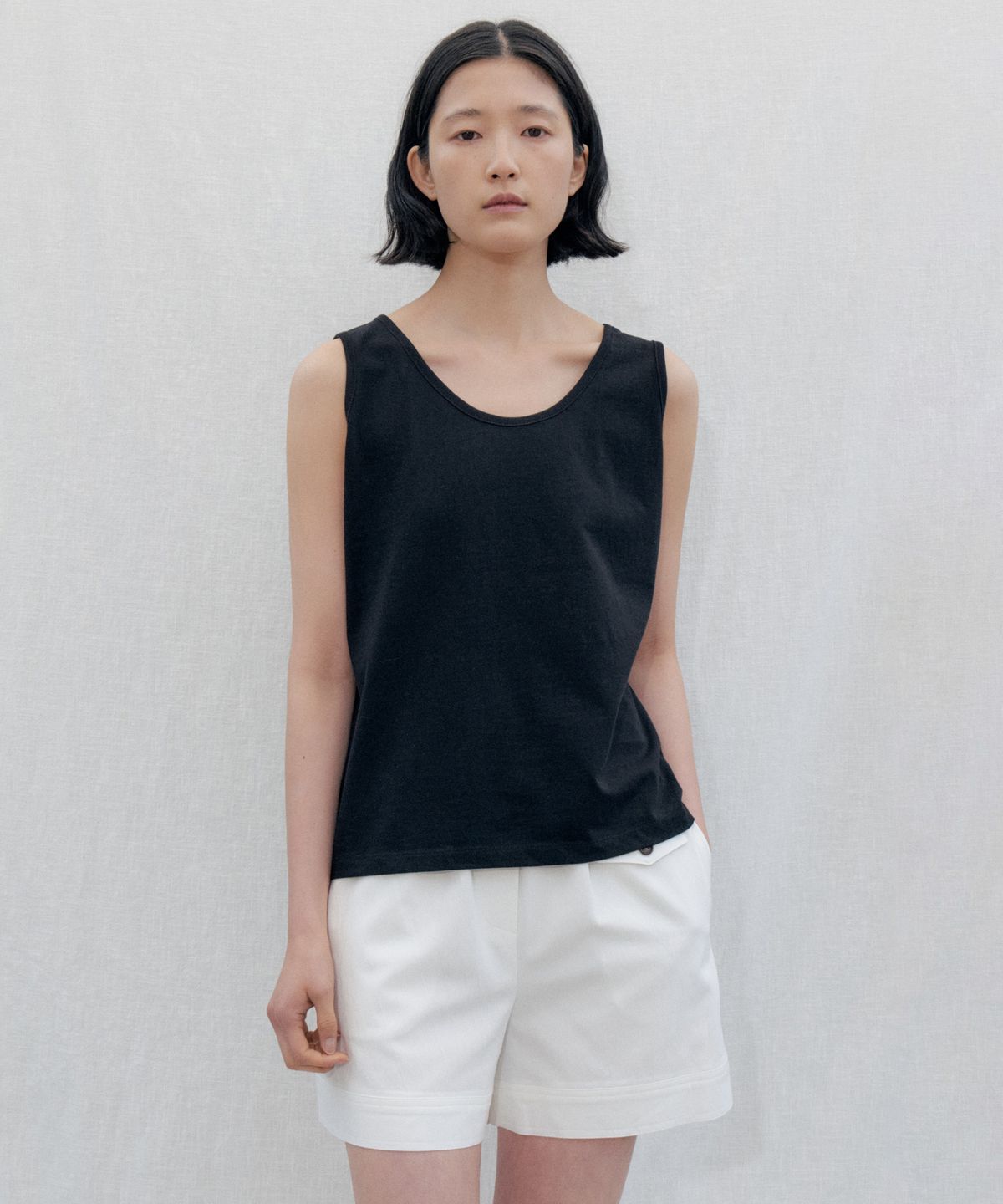 스텝어라운드(STEP AROUND) Boxy Fit Cotton Sleeveless Tee_BLACK