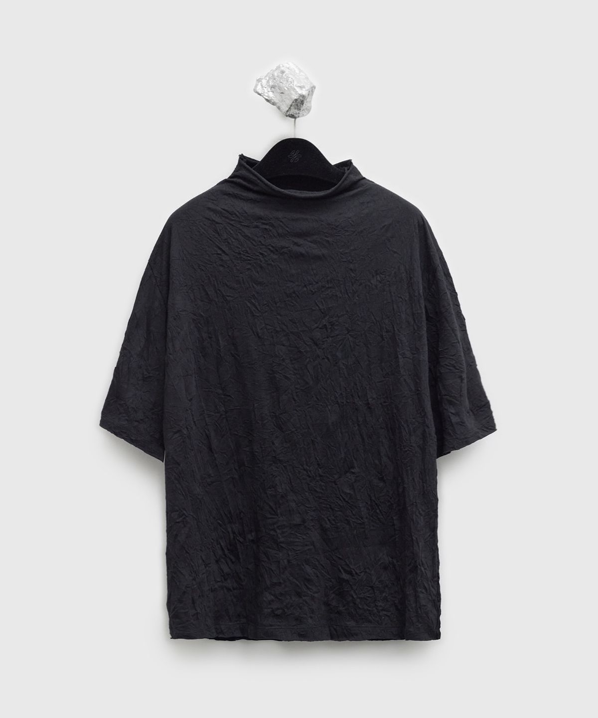 유스(YOUTH) Creased Mock-neck H/S T-shirt - Black