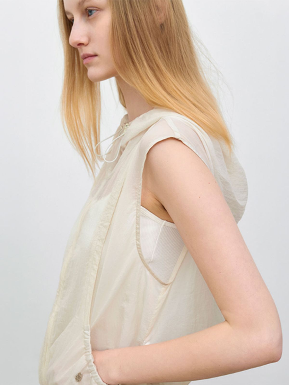 아틀리에 나인(ATELIER NAIN) YU NYLON SHIRRING HOODY VEST (VT-0286)