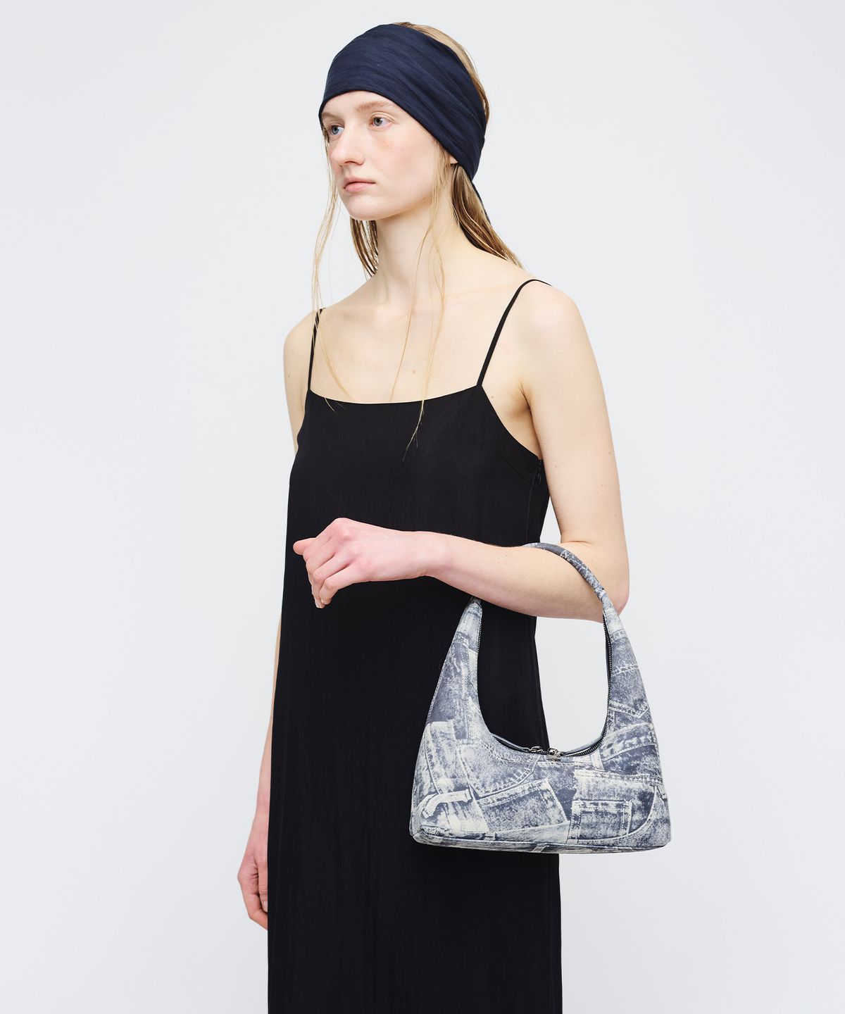 마지셔우드(MARGESHERWOOD) HOBO SHOULDER_light grey printed suede