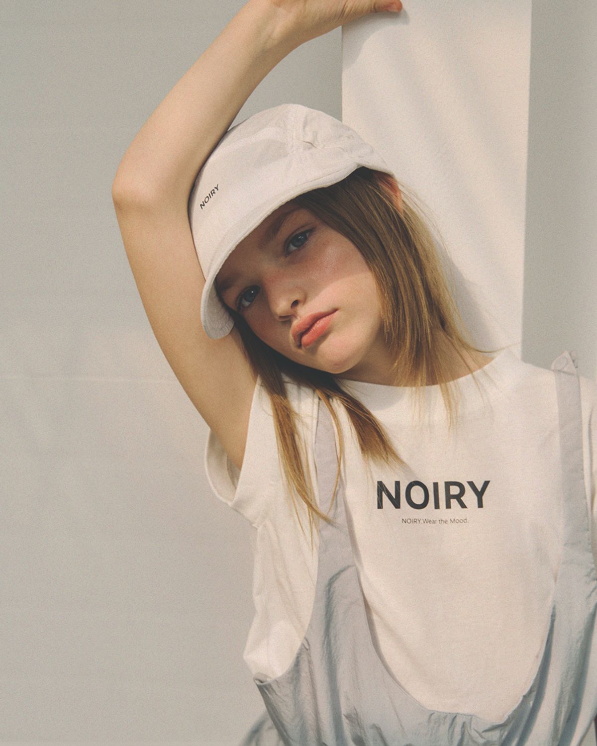 노이리(NOIRY) 베니카 티셔츠
