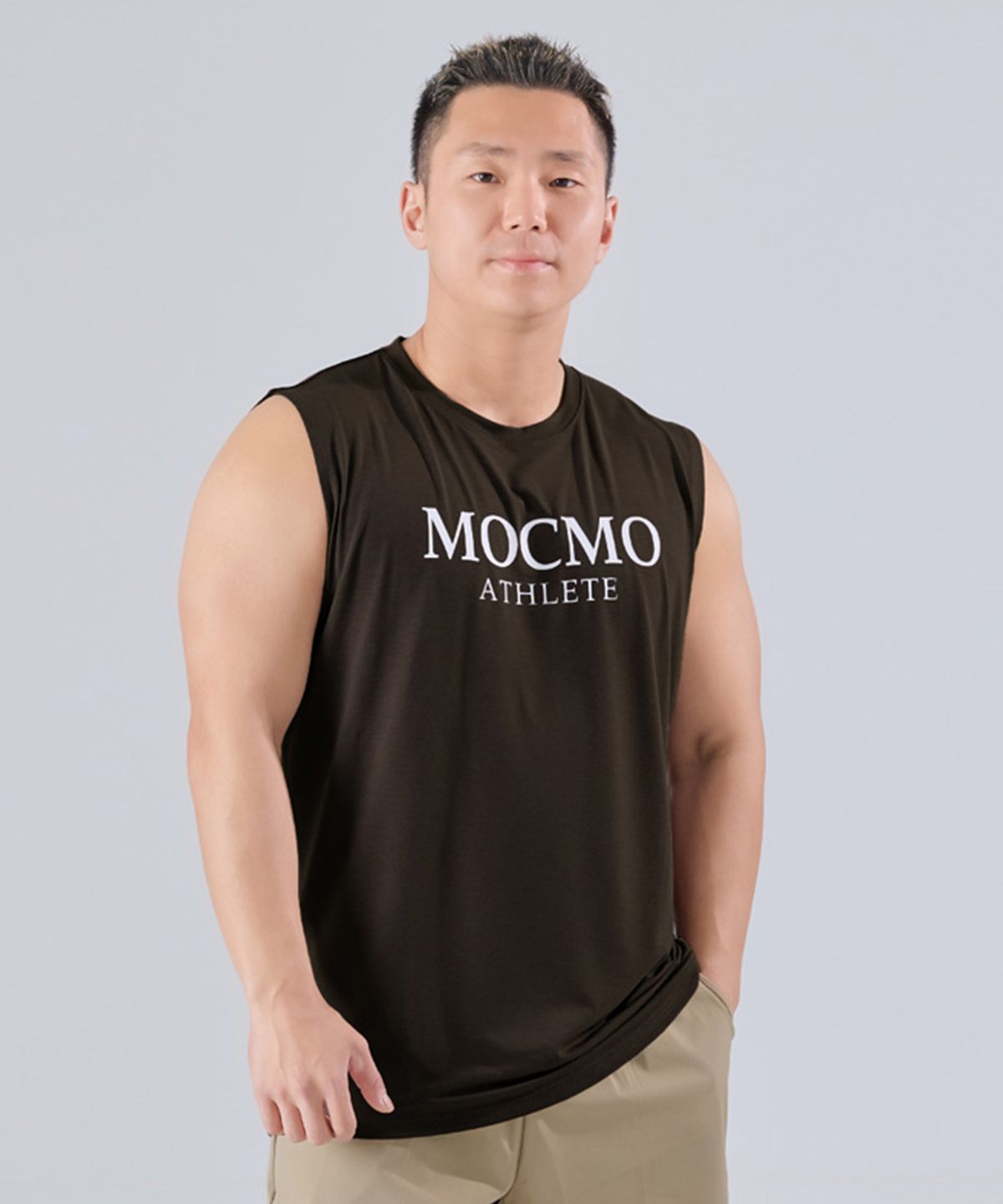 모크모(MOCMO) 애슬릿 나시 티셔츠