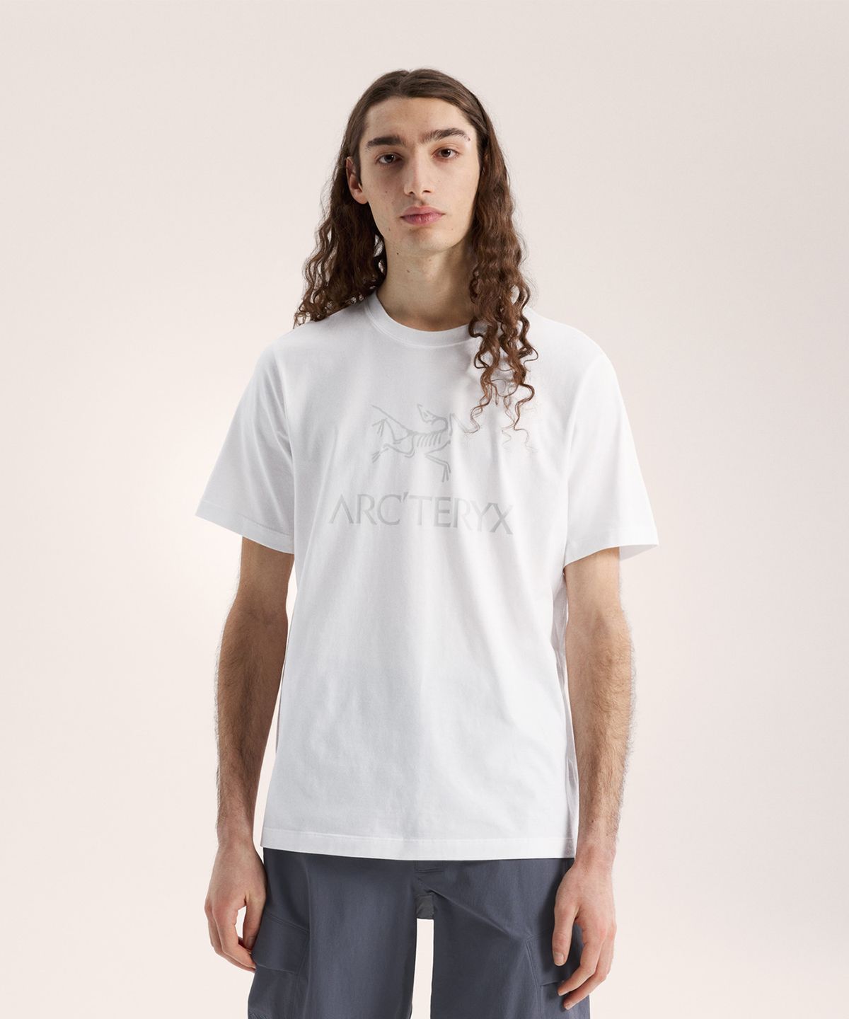 아크테릭스(ARCTERYX) 아크워드 로고 SS 남성 - WHITE LIGHT / SOLITUDE / ATQSM07991