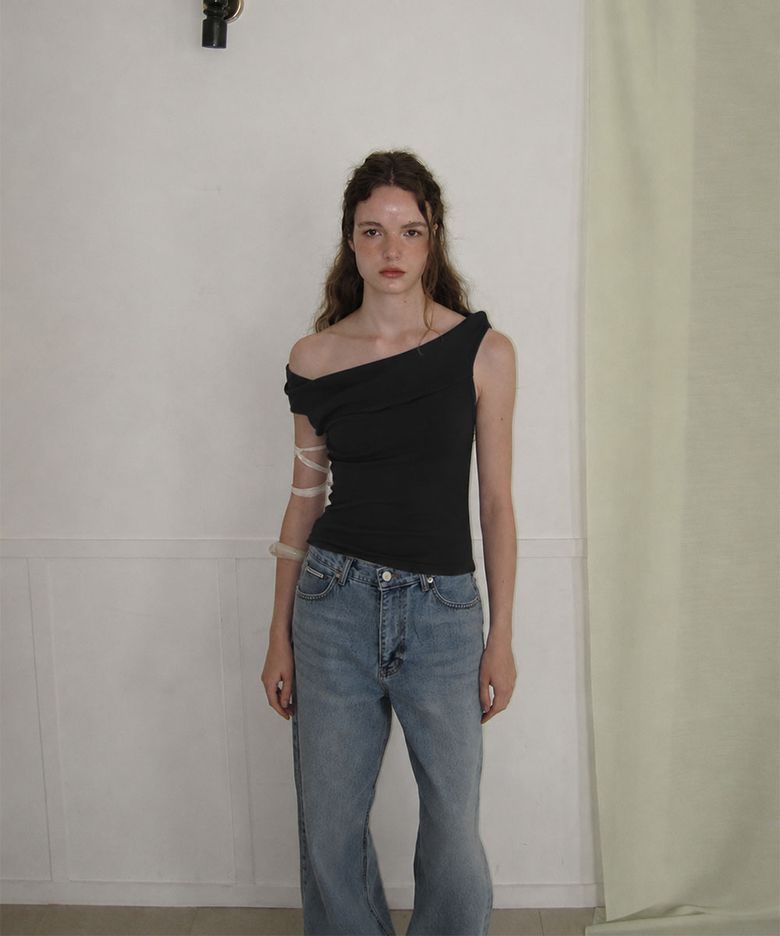 Riley off-shoulder t-shirt - Black