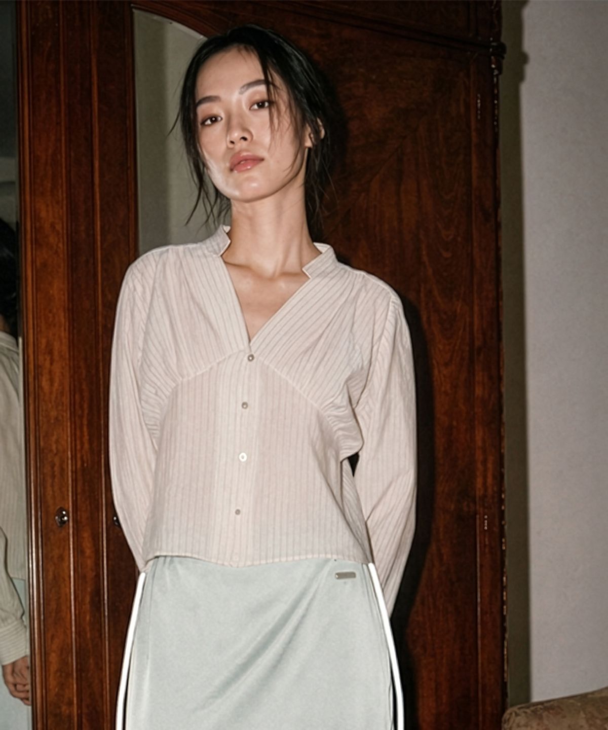 320쇼룸(320SHOWROOM) Shirred Texture Stripe Blouse Beige
