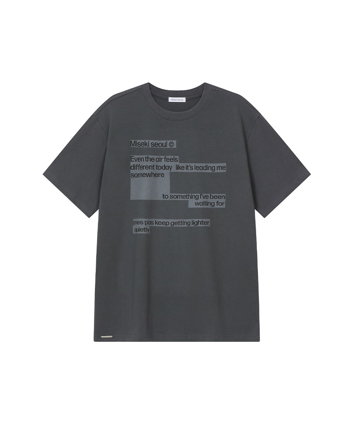 미세키서울(MISEKI SEOUL) Block lettering short sleeve CHARCOAL