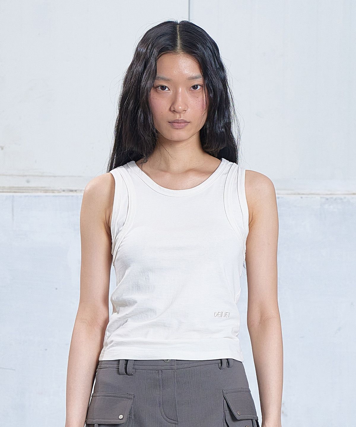 다이닛(DEINET) LAYERED SLEEVELESS IN IVORY