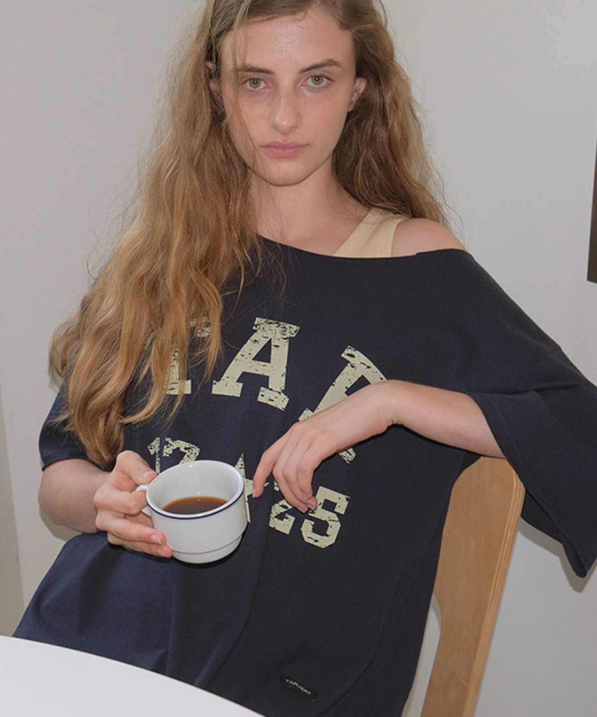 타버트(TARVERT) Crack Logo Oversized T-Shirt - Navy