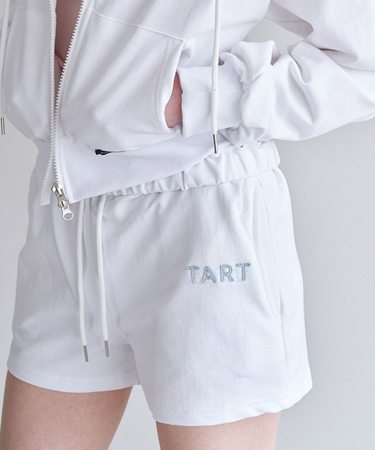 타버트(TARVERT) Tart Patch Summer Sweat Shorts - White