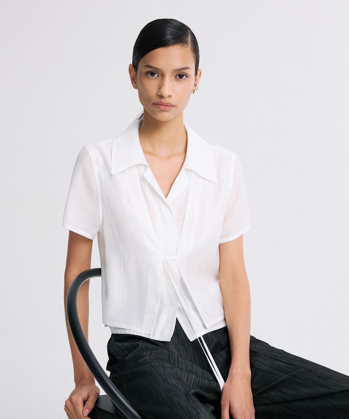 리이(RE RHEE) FRONT-TIE SHIRT BLOUSE WHITE