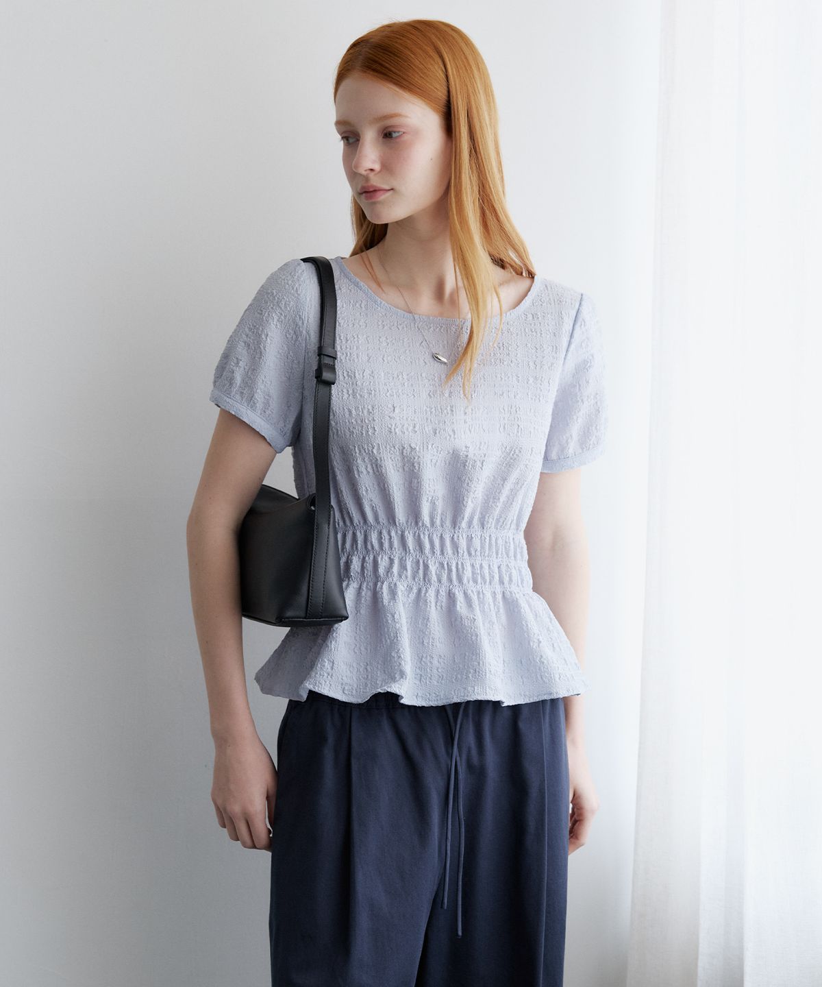 노운베러(KNOWNBETTER) Smoked boat-neck blouse [KNSS09BL02]_Sky blue