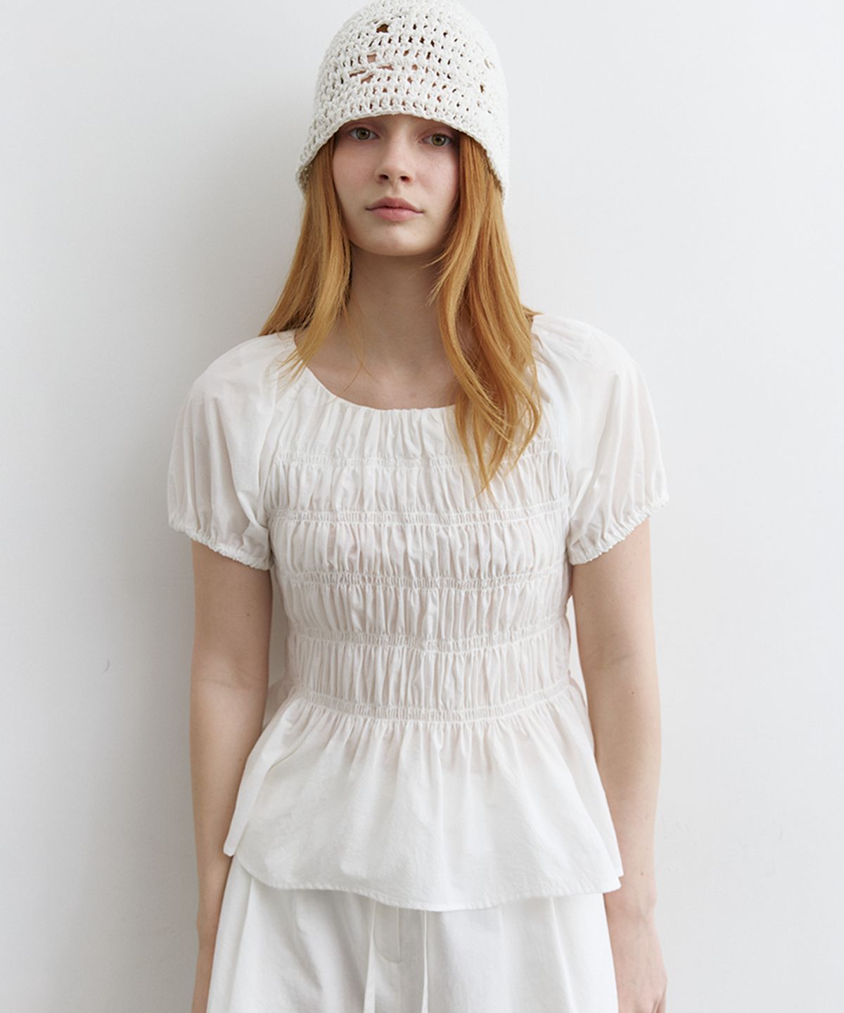 노운베러(KNOWNBETTER) Cotton shirring blouse [KNSS09BL15]_Ivory