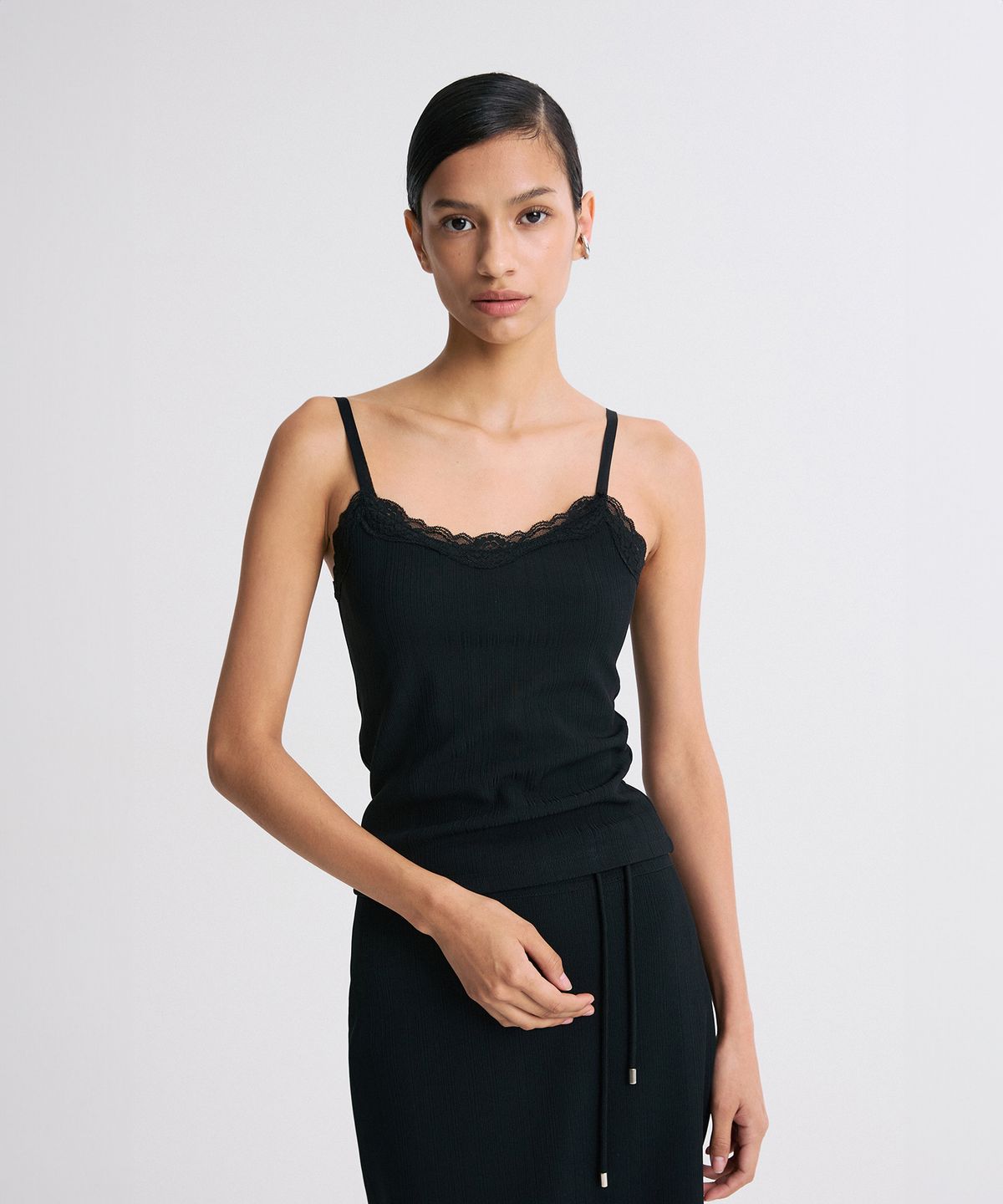 리이(RE RHEE) RIBBED KNIT TANK TOP