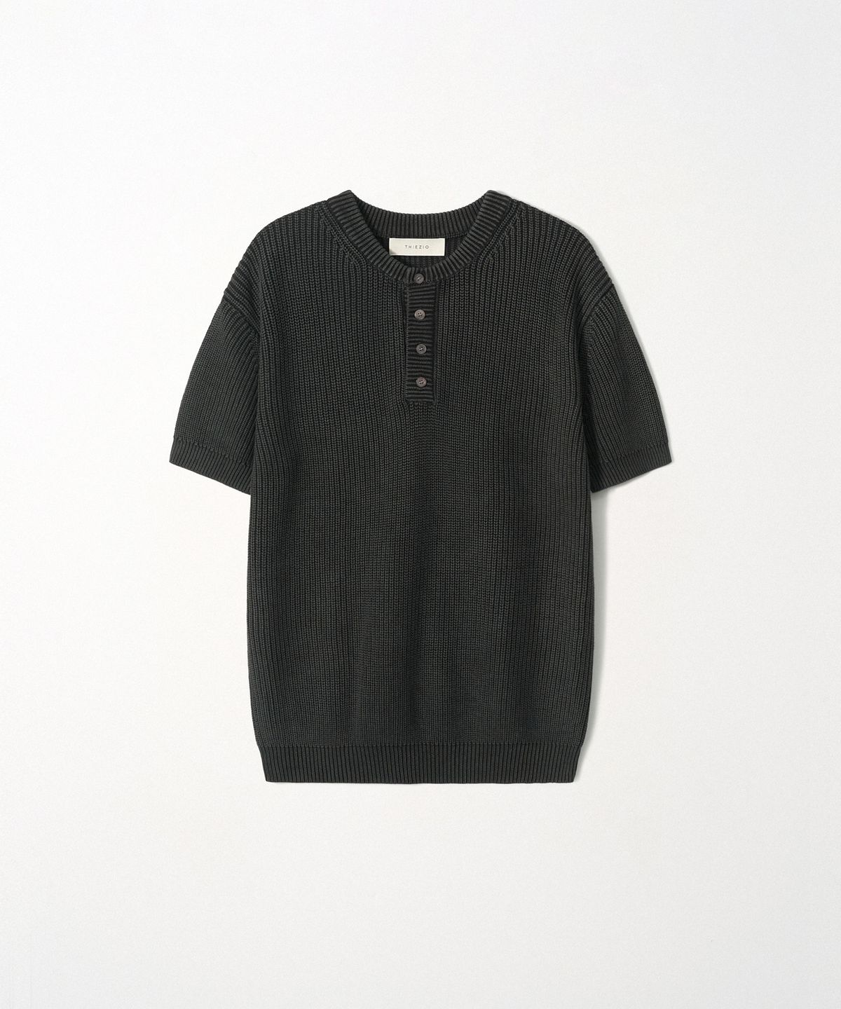 이지오(EZIO) Pigment Dyed Henley Knit_Black