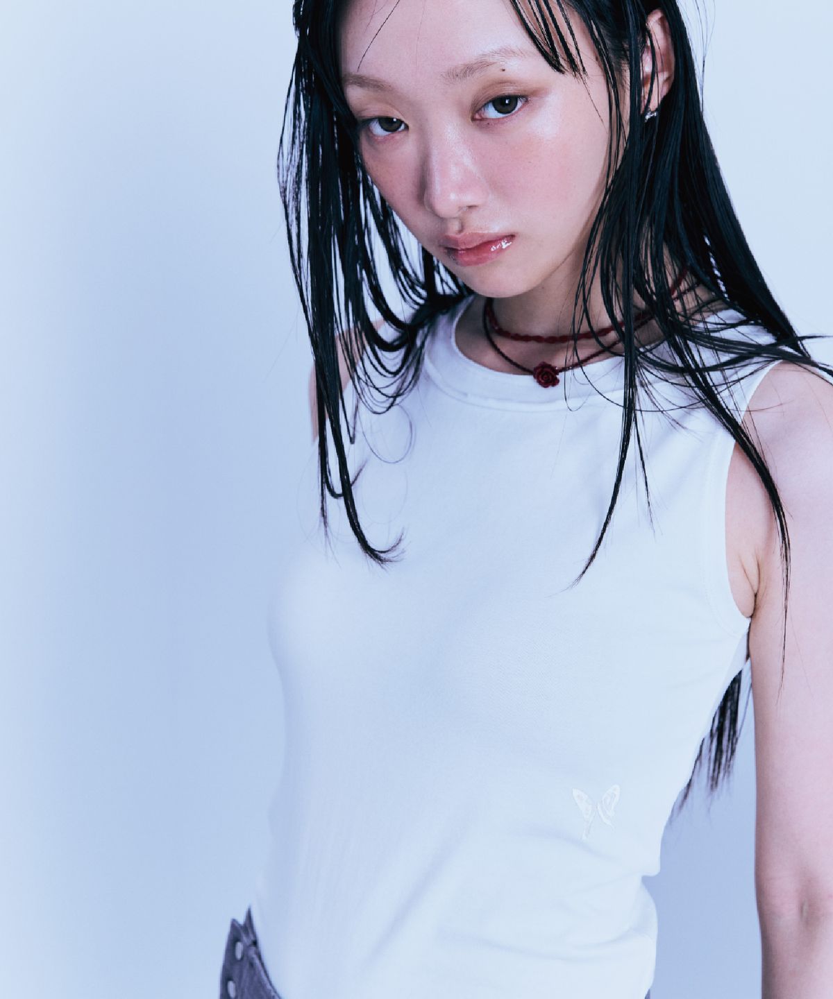 구월십일(GUWOLSIBIL) NECK CUT EDGE SLEEVELESS IVORY