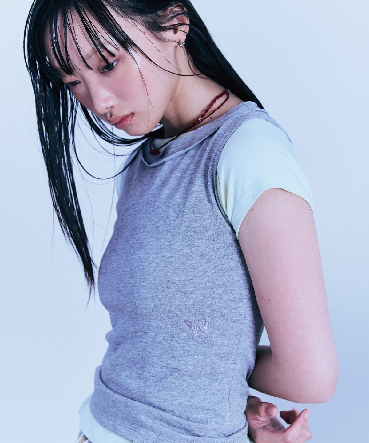 구월십일(GUWOLSIBIL) NECK CUT EDGE SLEEVELESS GREY