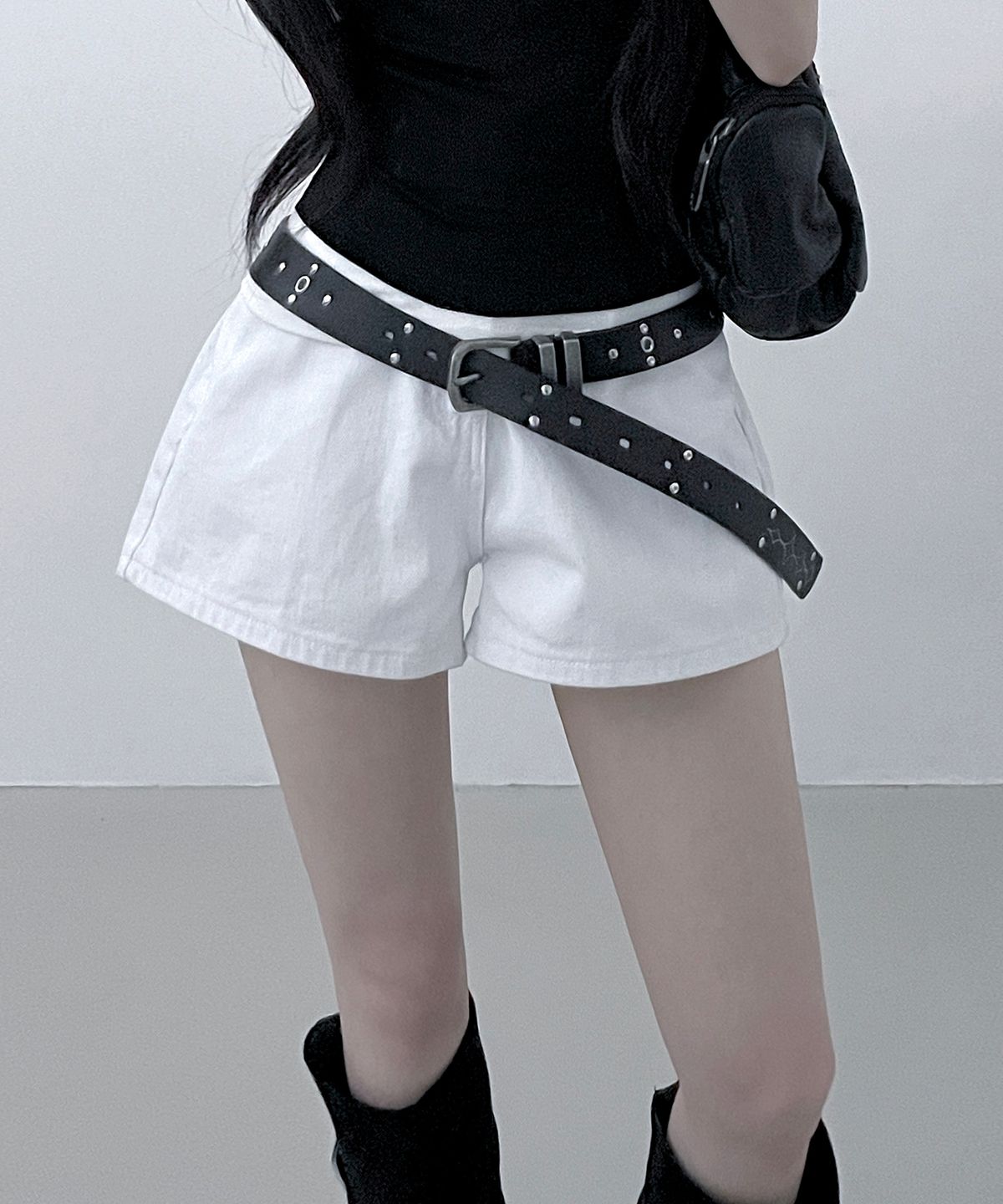 엑스톤즈(XTONZ) XTA115 크로스 스터드 레더 벨트 (BLACK)