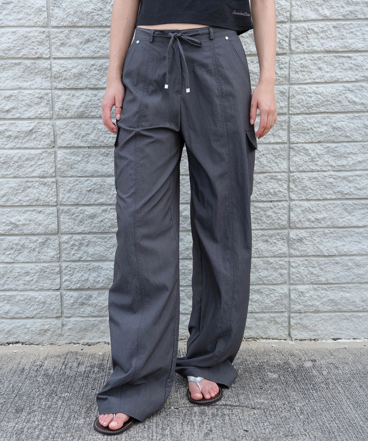 썸웨어버터(SOMEWHEREBUTTER) Fade Line Cargo Pants - Charcoal