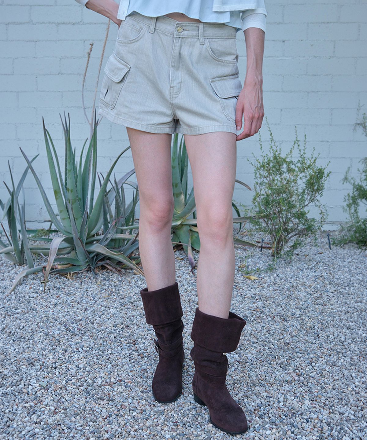 썸웨어버터(SOMEWHEREBUTTER) Bask Washed Cargo Shorts - Beige