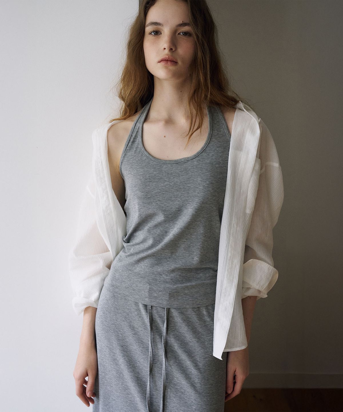 라메레이(LAMEREI) Tencel Halter Neck Sleeveless[LMBFSUTT624]-2color