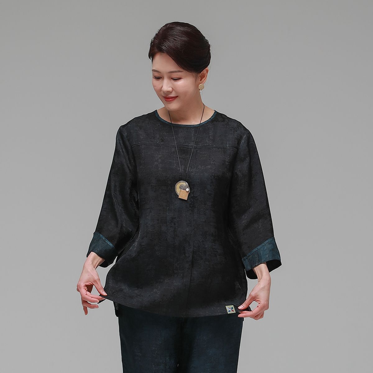 하랑한복(HARANG HANBOK) 바람드리 여름 여성 인견 블라우스 먹색