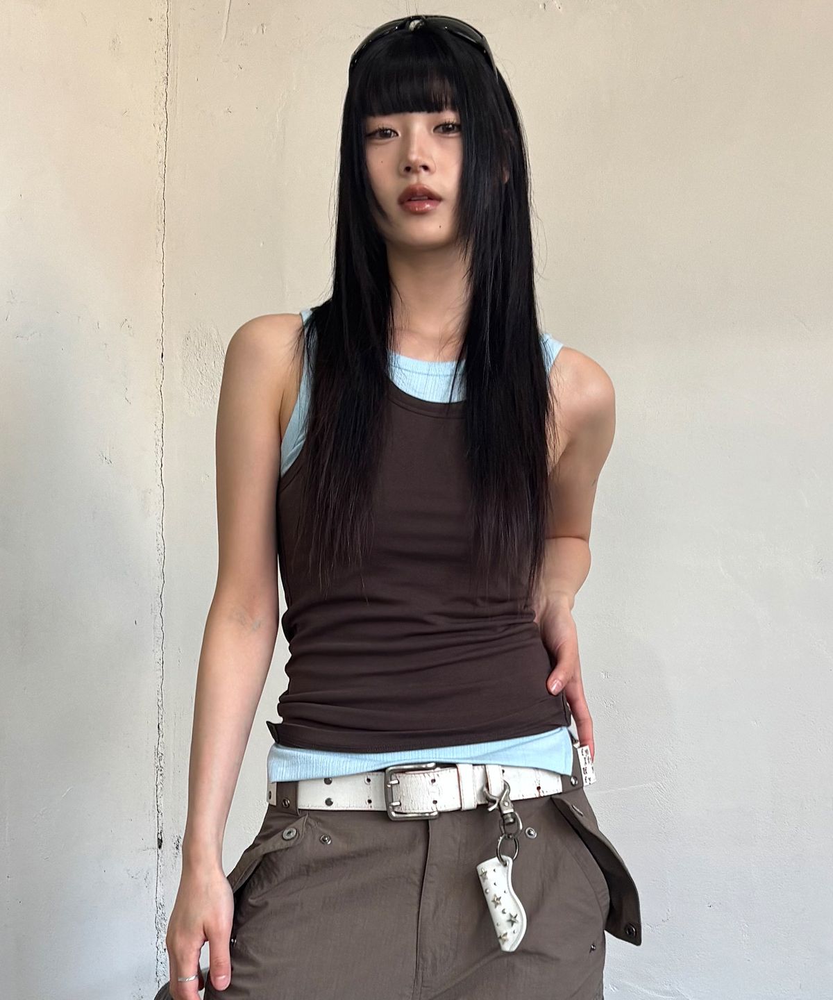 아캄(AAKAM) 2-Piece Layered Sleeveless (Brown)