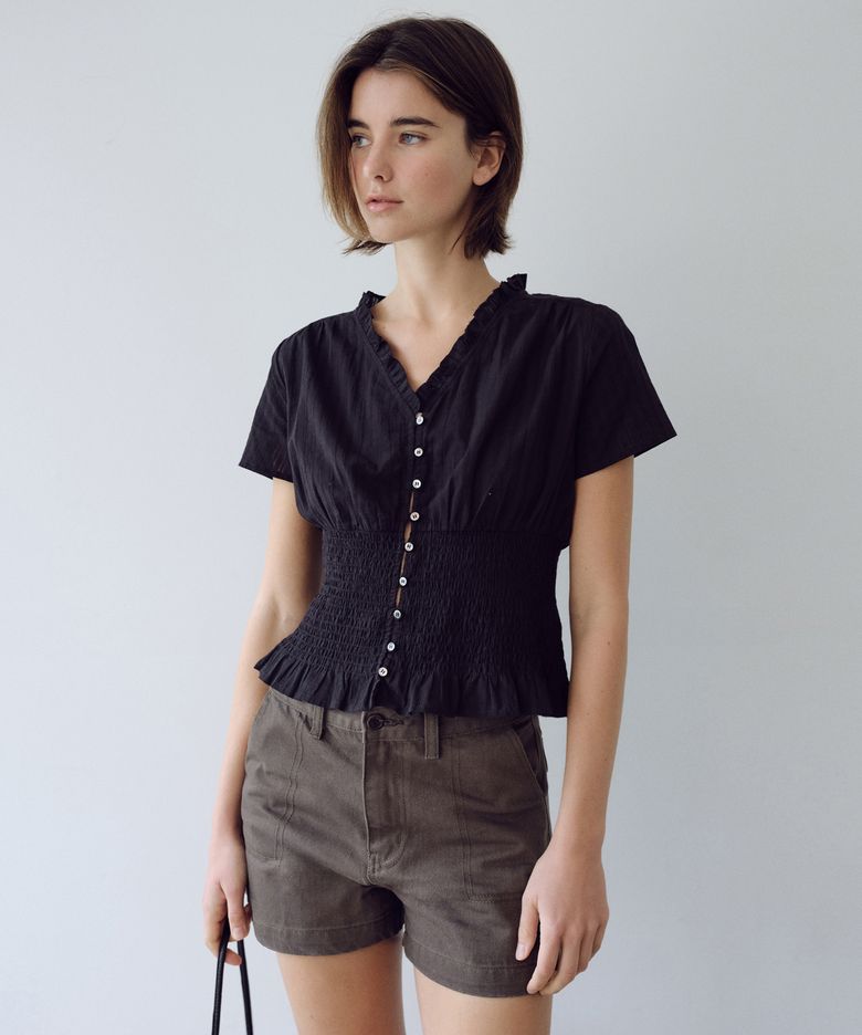 Smocked frill blouse_Black
