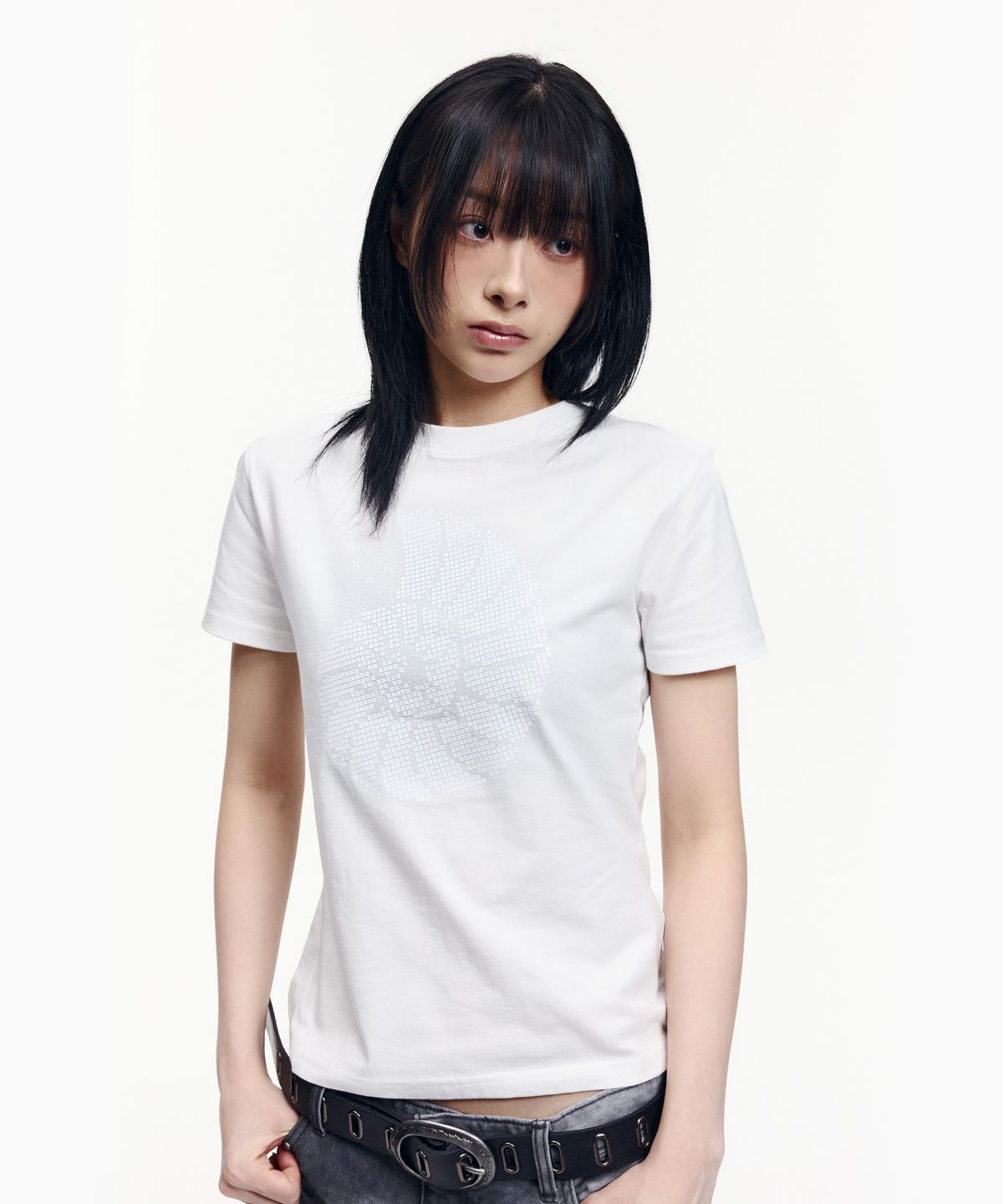 아캄(AAKAM) Ammonite Half Top (White)