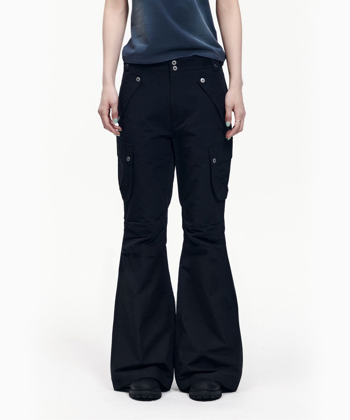 아캄(AAKAM) Flare Ripstop Cargo Pants (Black)