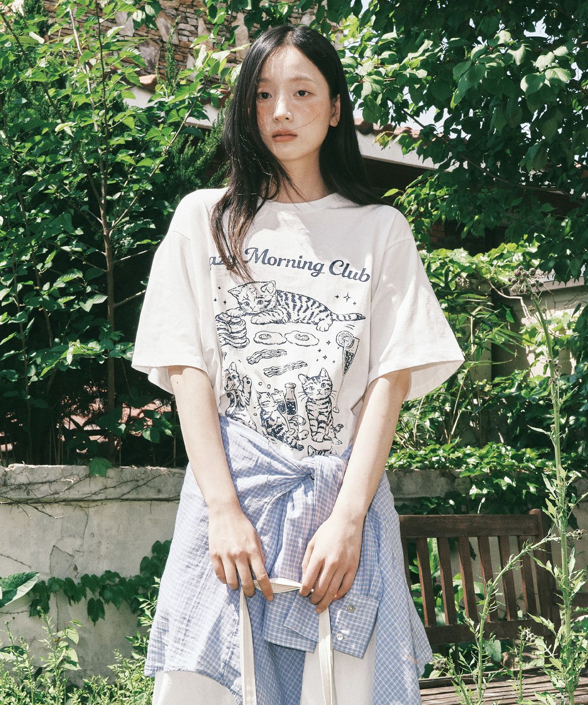 로이로이(ROIROI) 레이지 모닝 캣 루즈핏 반팔티-화이트