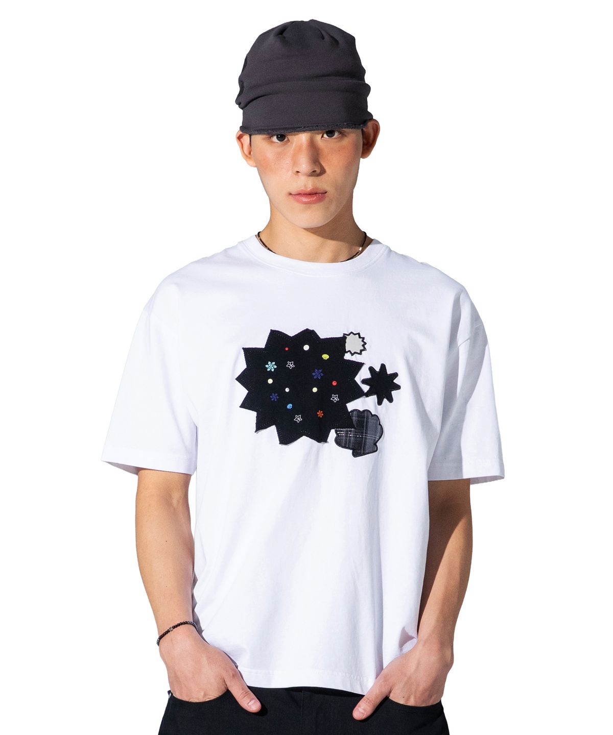 엑스톤즈(XTONZ) XTT164 스프링클 아플리케 티셔츠 (WHITE)