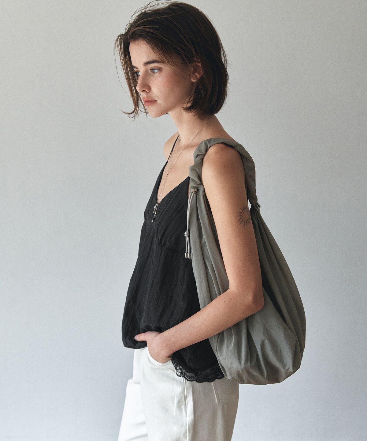 반원 아틀리에(VANONE ATELIER) B3022 수플레 백_Gray