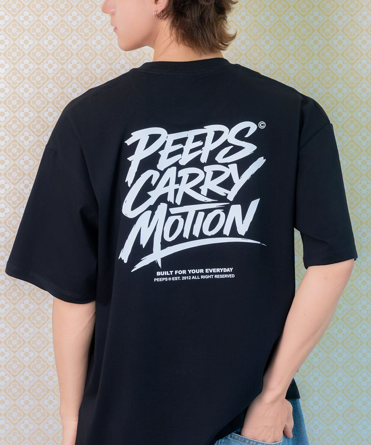 핍스(PEEPS) Carry Motion Script SS Tee (BLACK/WHITE) 오버핏 반팔티