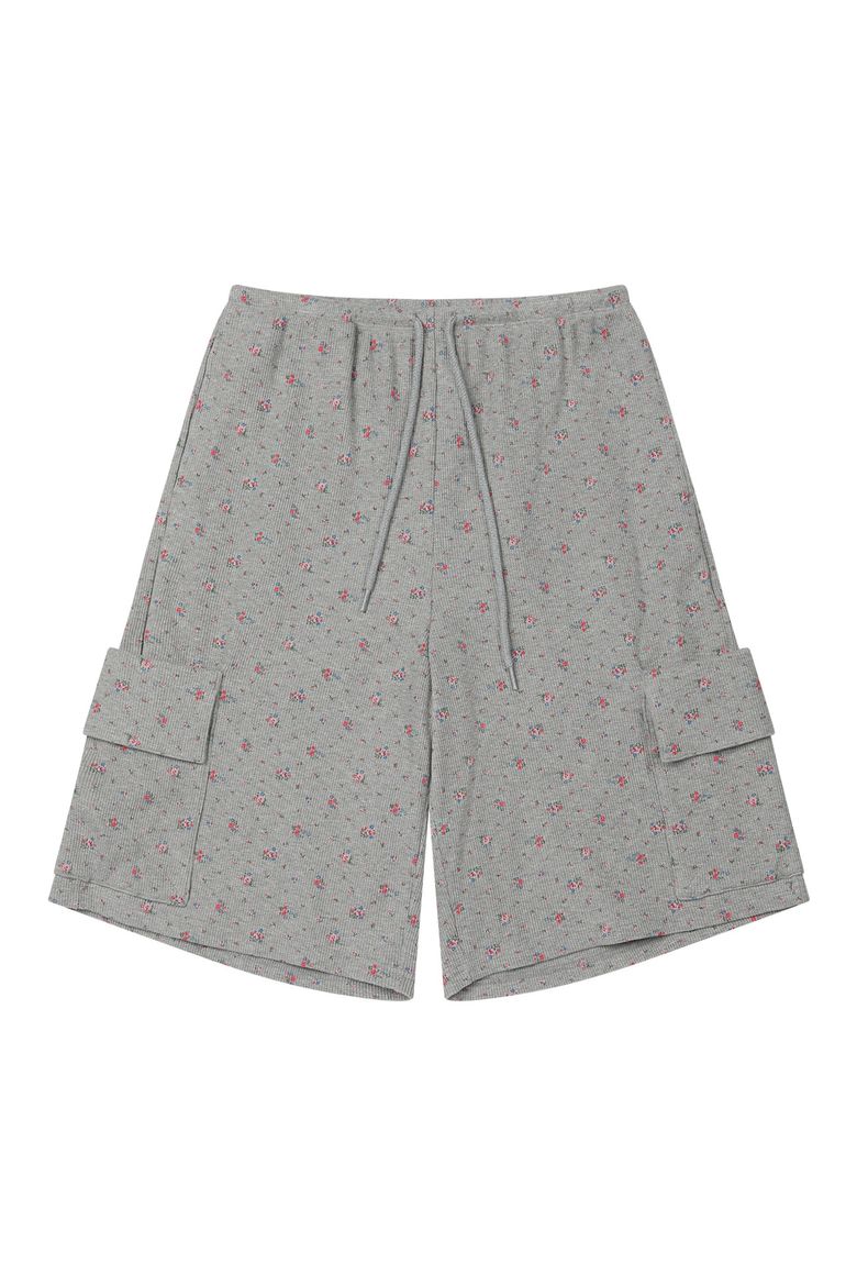 SOFT WAFFLE FLOWER JERSEY CARGO BERMUDA PANTS IN MELANGE GREY