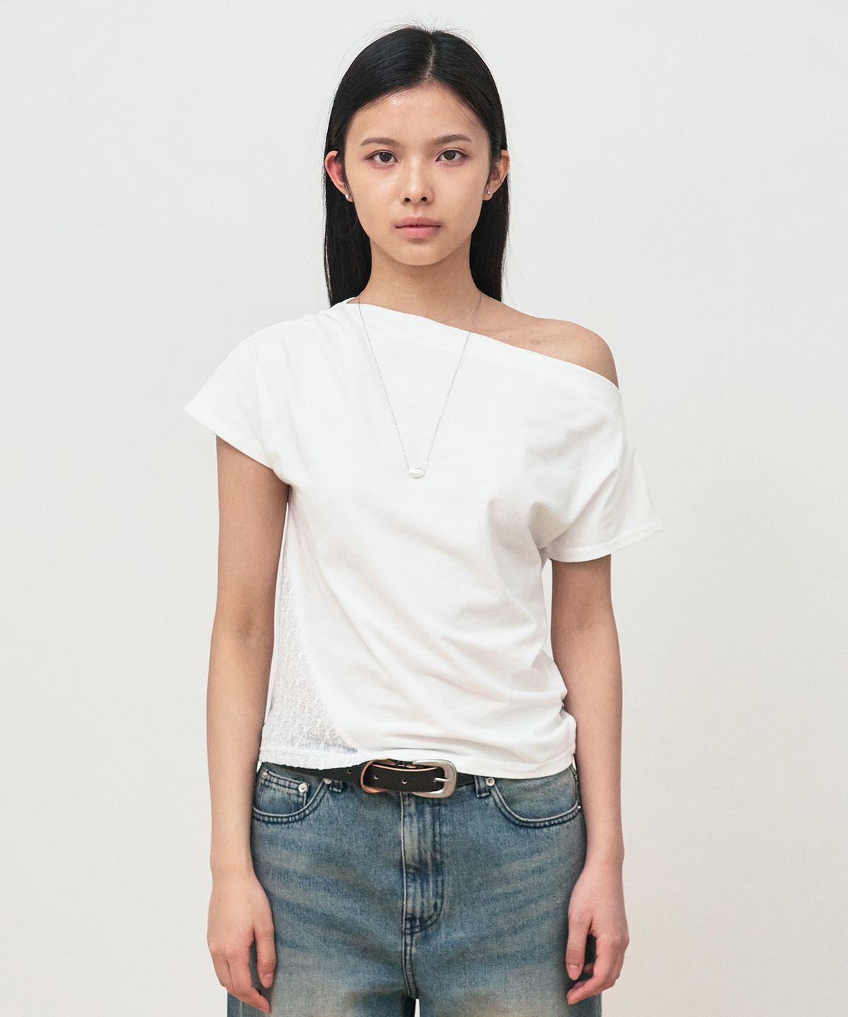 시스에이(SIS A) 오프숄더 레이스 소프트 하프 티셔츠 [white]
