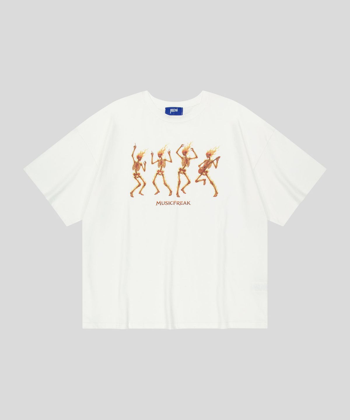 뮤직프리크(MUSICFREAK) Flaim Dancing Skull T-Shirt - White