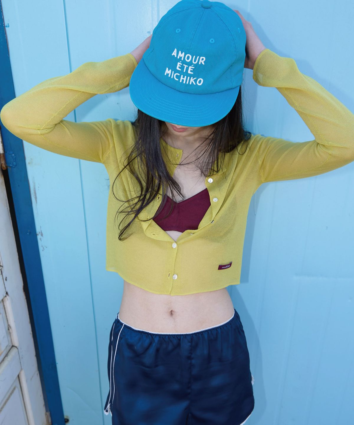 미치코런던 코시노(MICHIKO LONDON KOSHINO) 비비드 캠프캡 틸 블루