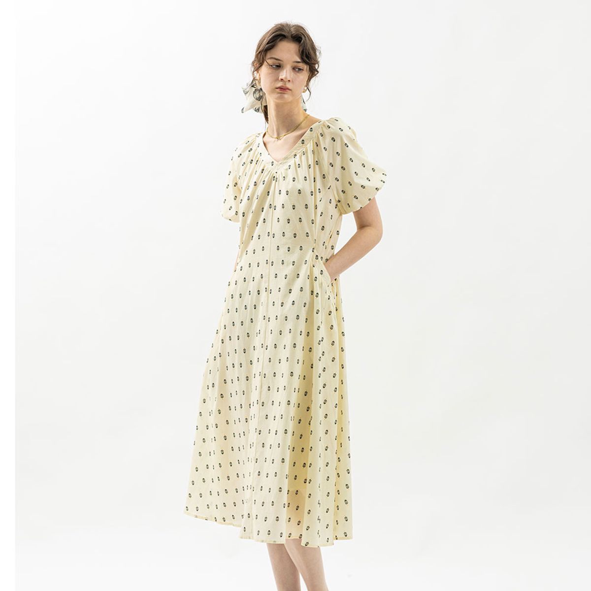 웬스데이딜라잇(WEDNESDAY DELIGHT) WD_Natural leaf shirring dress_IVORY