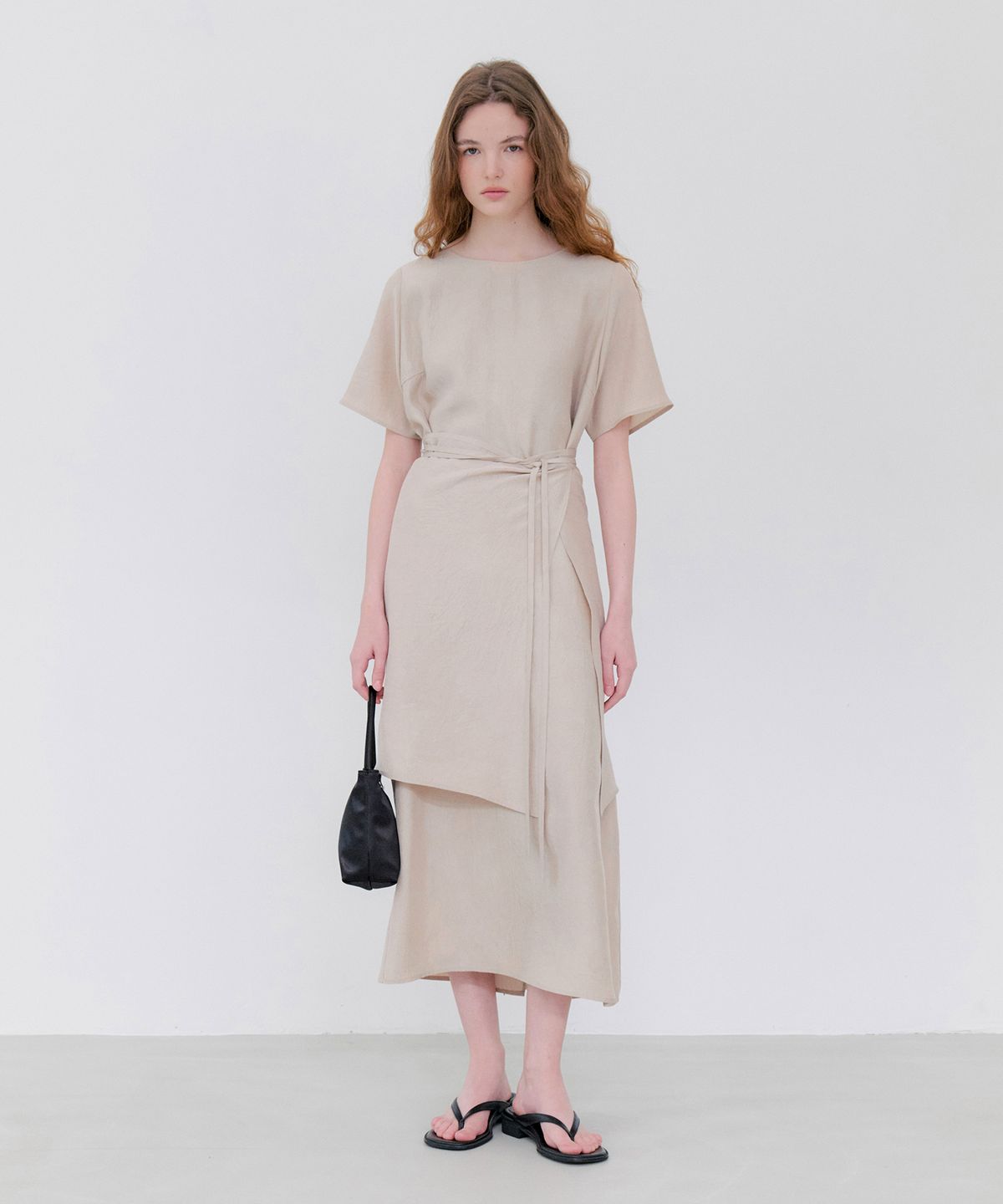 노티아(NOTIA) SLEEK LAYERED LAP ONE PIECE - BEIGE