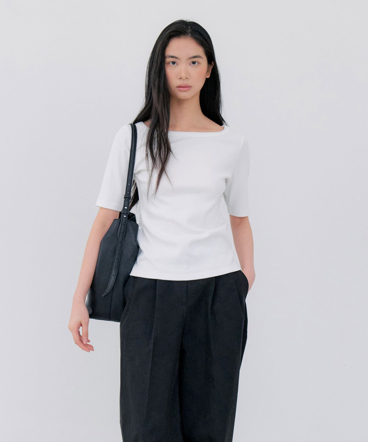 노티아(NOTIA) BOAT NECK HALF SLEEVE T-SHIRTS - WHITE