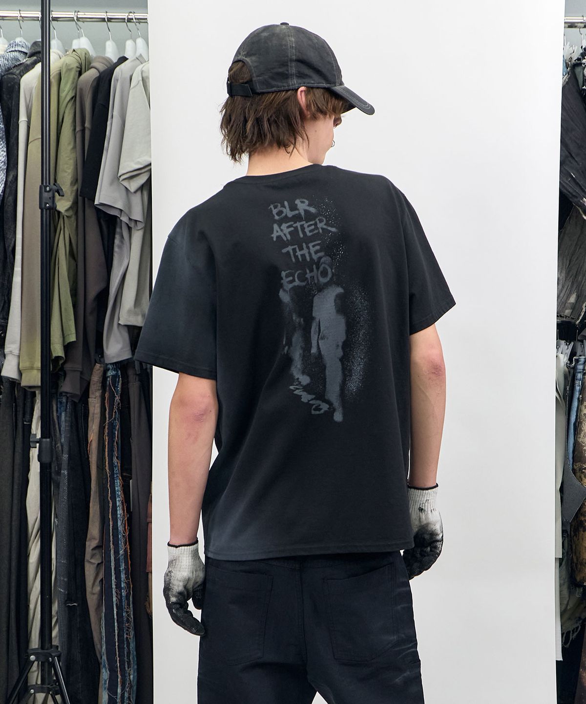 비엘알(BLR) Silhouette Graphic Oversized T-Shirt Black