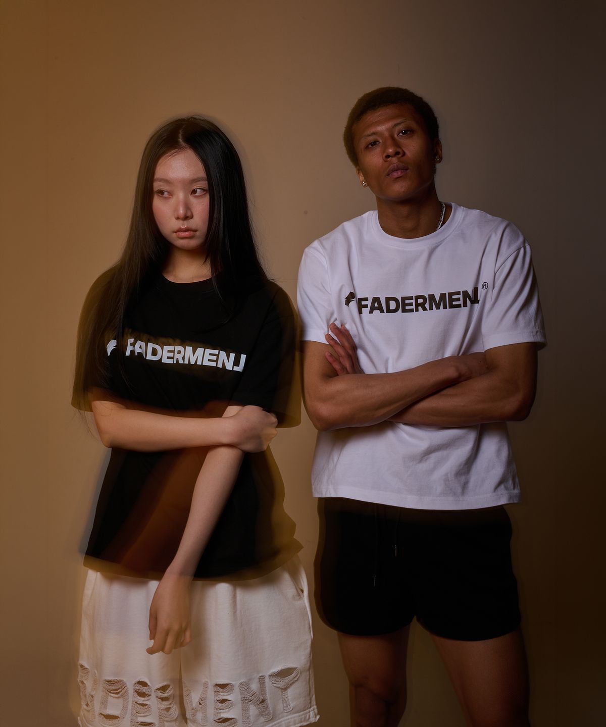 페이더먼트(FADERMENT) 페이더 로고 16수 반팔 티셔츠(블랙)