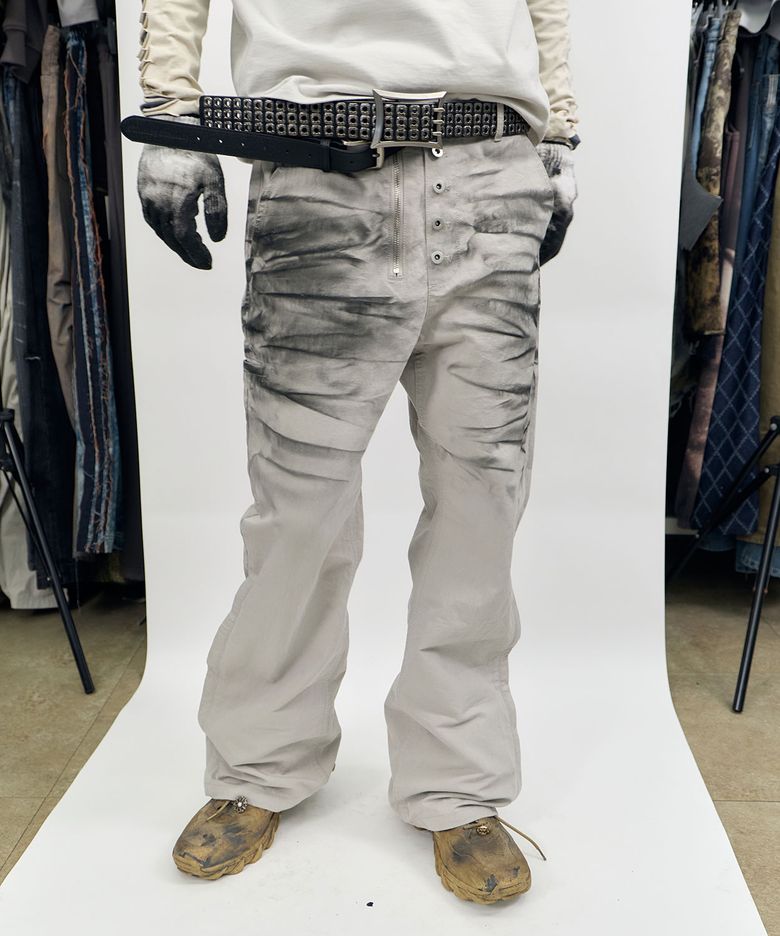 Spray Washed Semi-Flare Pants Beige