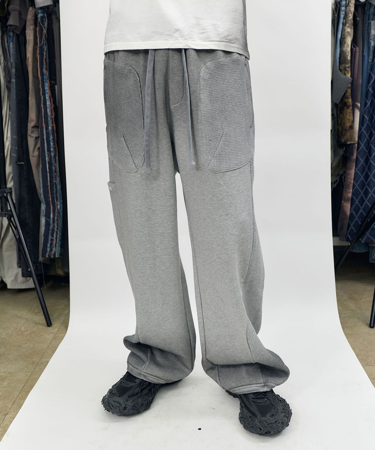 비엘알(BLR) Waffle Mix Washed Sweat Pants Melange Grey