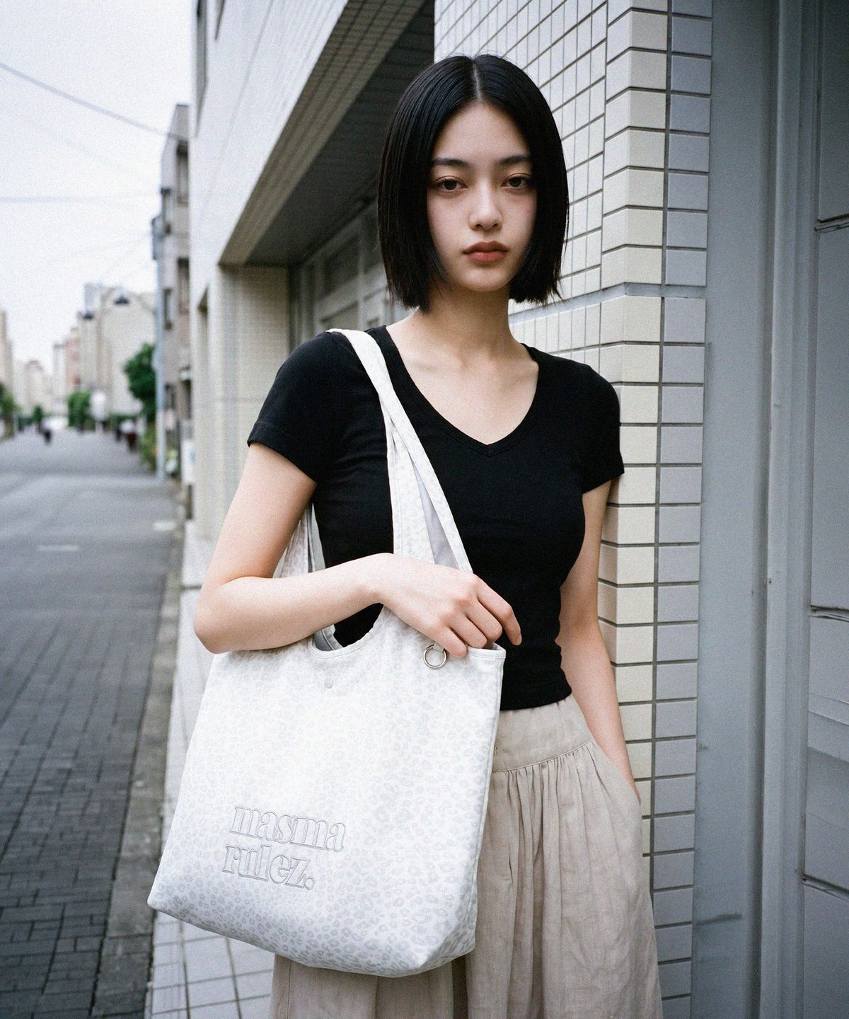 마스마룰즈(MASMARULEZ) Loose fit big shoulder bag_Wrinkle leopard white
