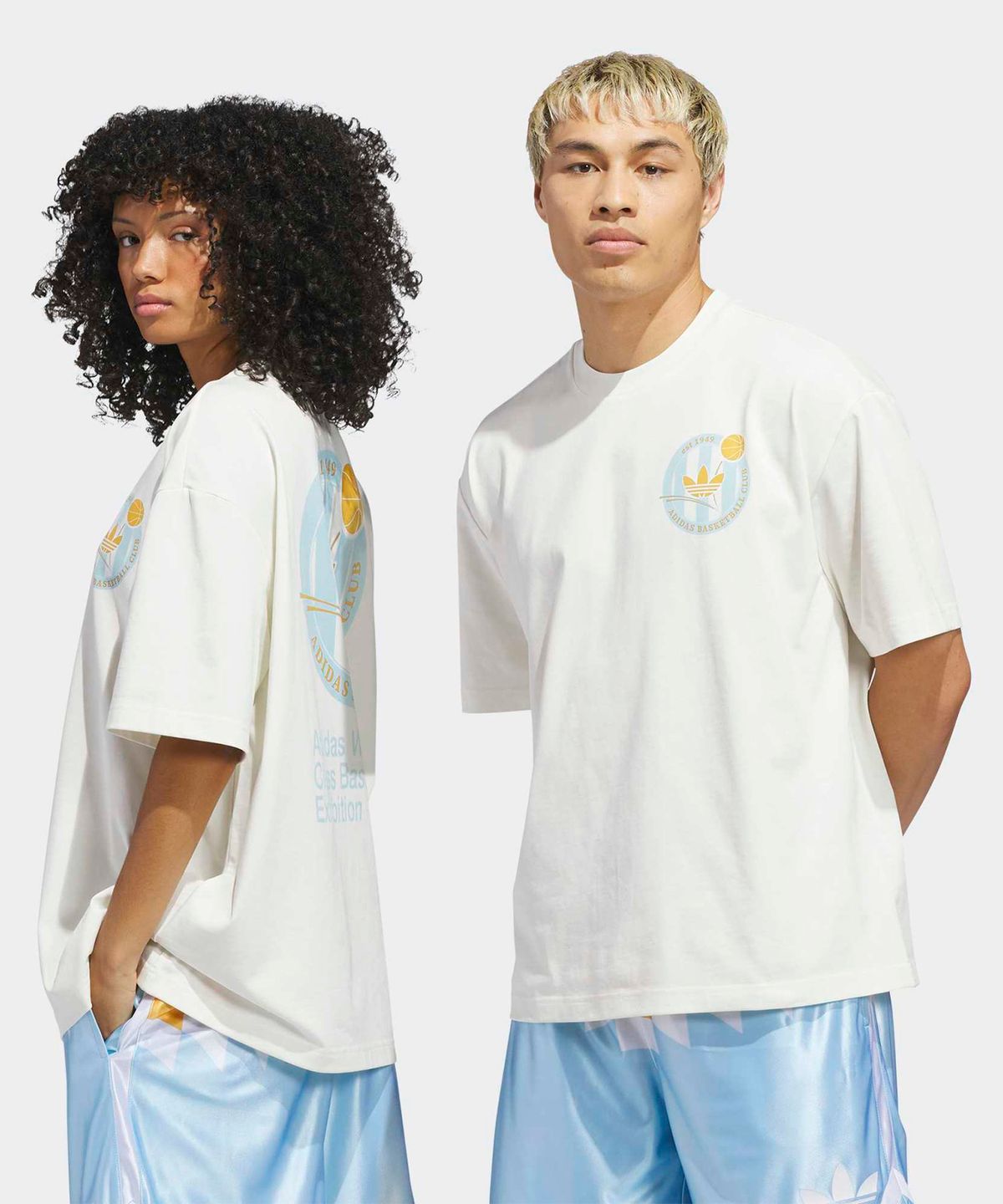 아디다스(ADIDAS) 바스켓볼 크레스트 티 - 화이트:아이스블루 / KD3613
